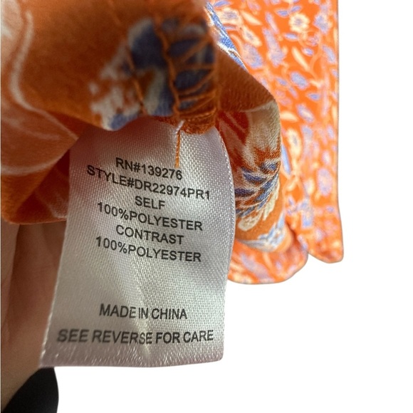 DR2 Women’s Orange Paisley Floral Blouse Flutter Sleeves Lightweight SZ Medium - Picture 7 of 8
